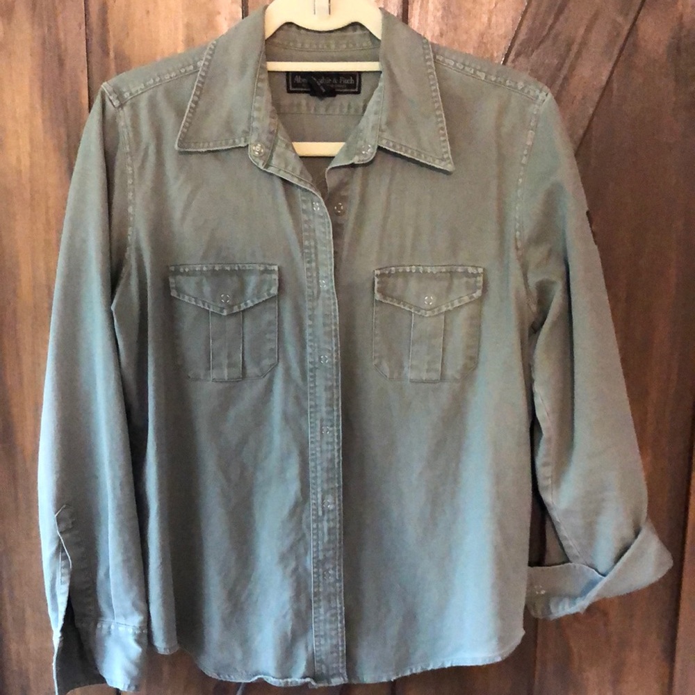 Abercrombie & Fitch women’s vintage shirt size Medium